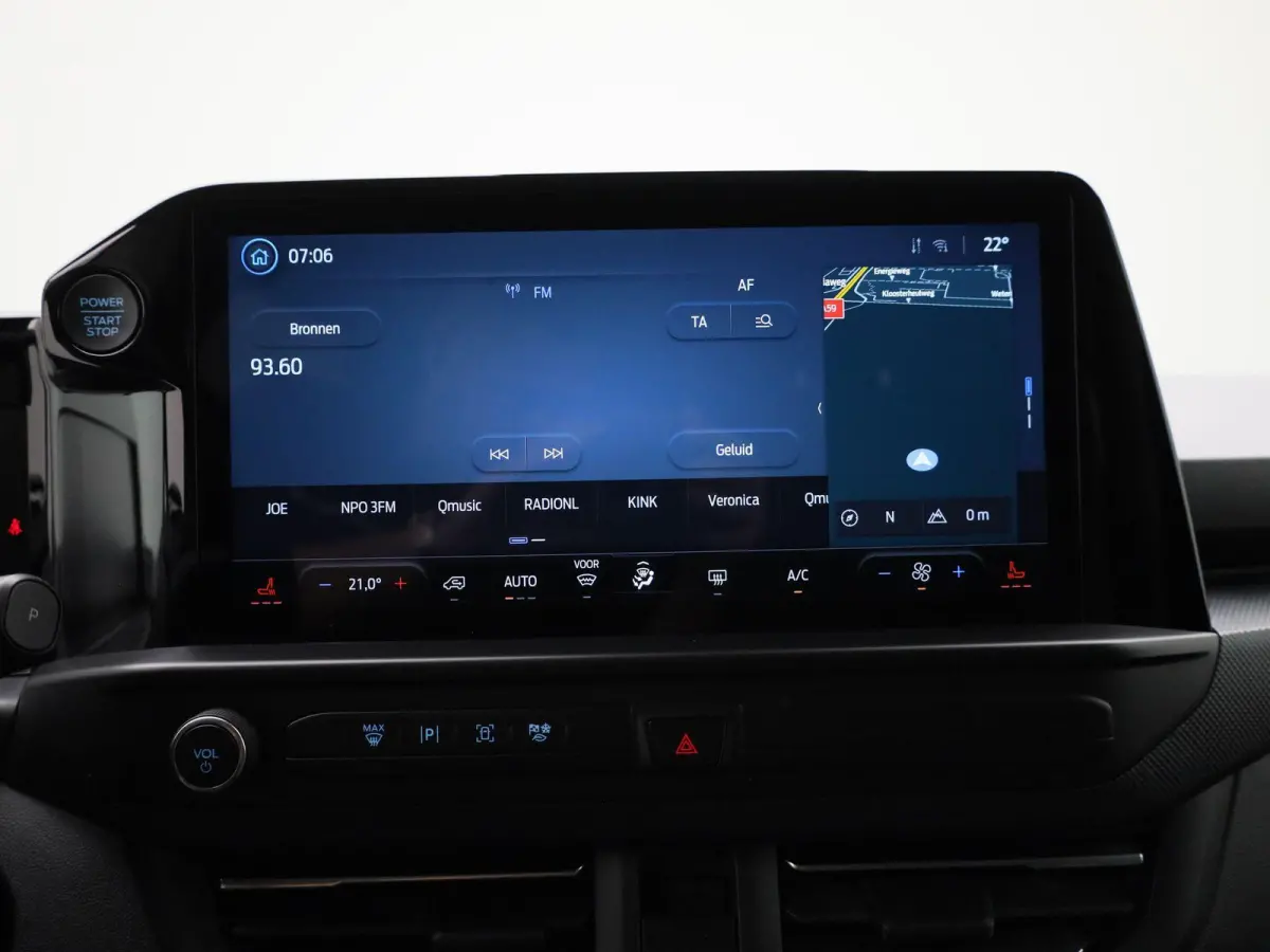 340 2.5 PHEV L2H1 Limited | 9 persoons | Adaptive Cruise | Stoelverwarming | Voorruitverwarming | Camera | Apple Carplay/Android Auto |