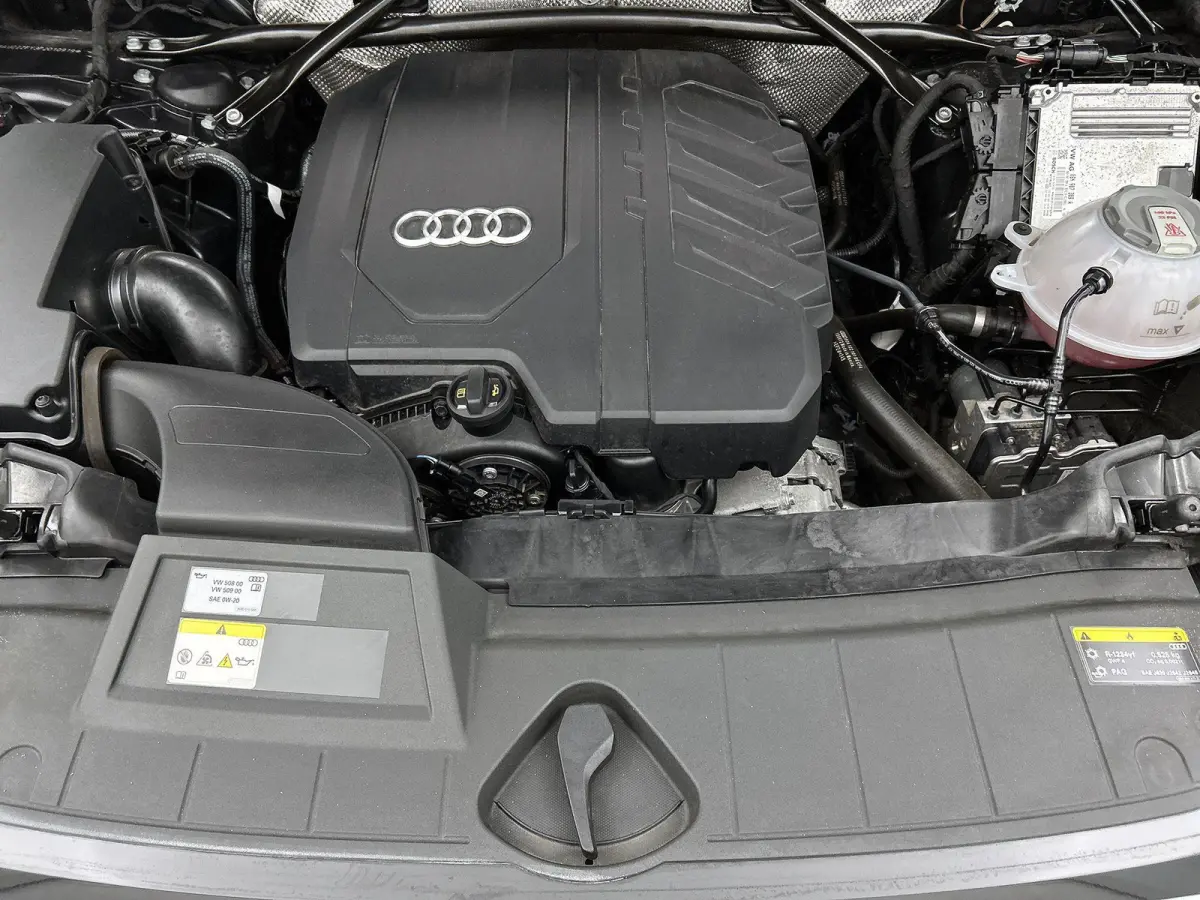 40 TFSI S edition 204 PK | S-line | Panoramadak | 360 Camera | Trekhaak | Adaptive cruise control | Stoelverwarming | Navigatie | Apple Carplay | Android Auto | Lichtmetalen velgen |