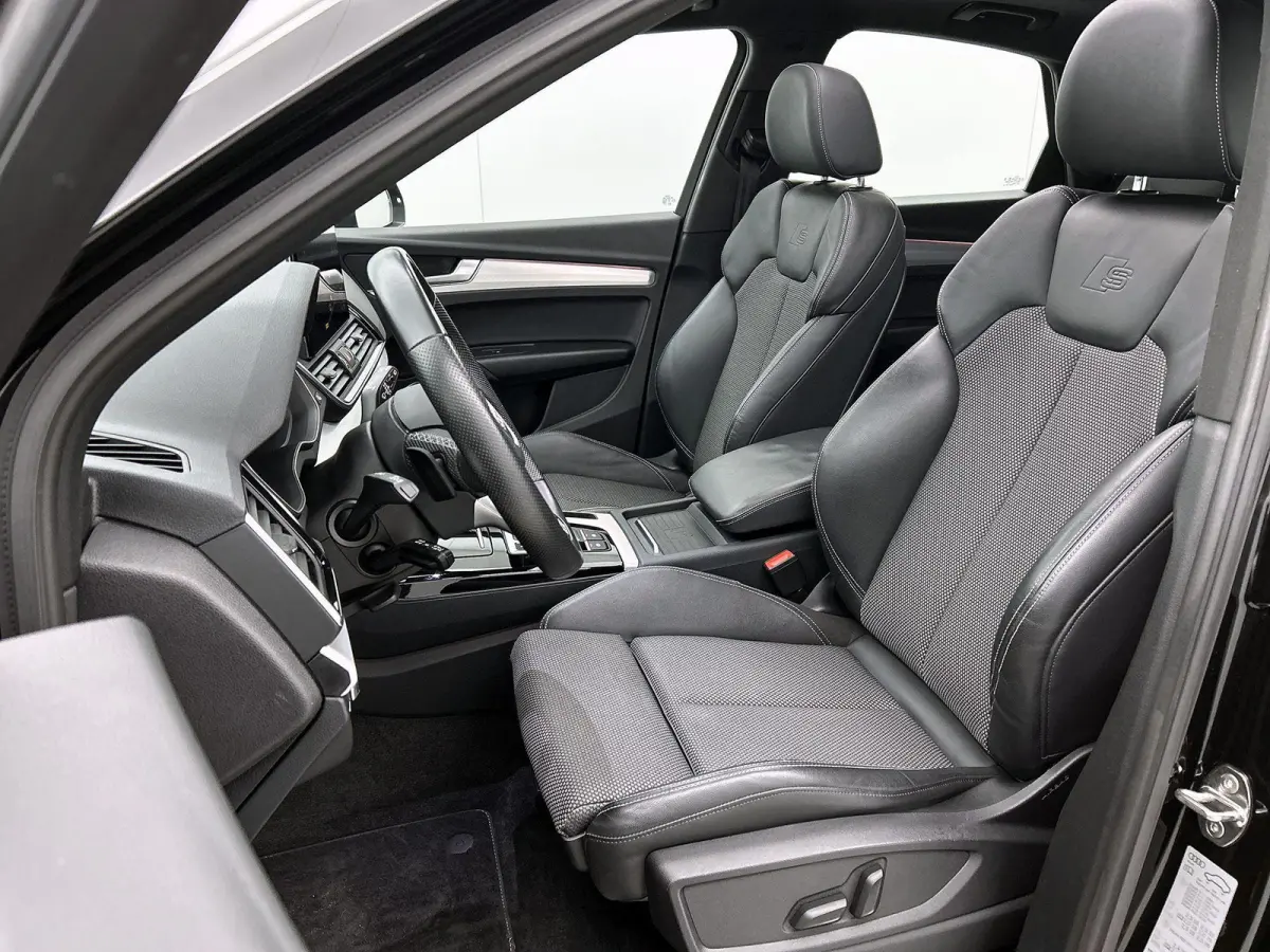 40 TFSI S edition 204 PK | S-line | Panoramadak | 360 Camera | Trekhaak | Adaptive cruise control | Stoelverwarming | Navigatie | Apple Carplay | Android Auto | Lichtmetalen velgen |
