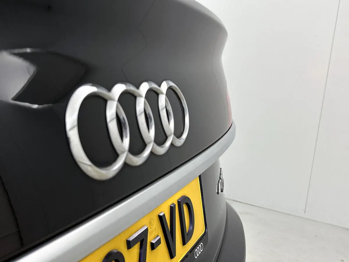 40 TFSI S edition 204 PK | S-line | Panoramadak | 360 Camera | Trekhaak | Adaptive cruise control | Stoelverwarming | Navigatie | Apple Carplay | Android Auto | Lichtmetalen velgen |