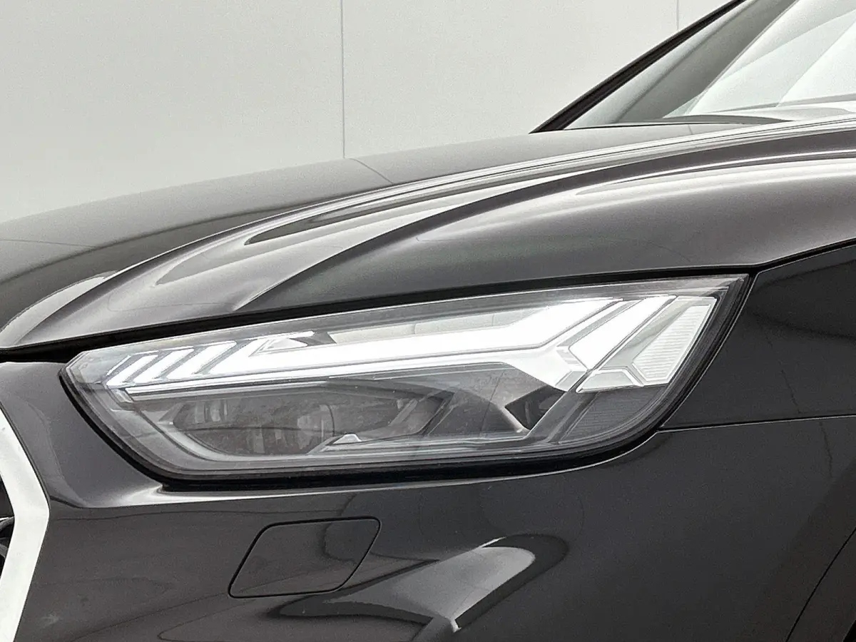 40 TFSI S edition 204 PK | S-line | Panoramadak | 360 Camera | Trekhaak | Adaptive cruise control | Stoelverwarming | Navigatie | Apple Carplay | Android Auto | Lichtmetalen velgen |