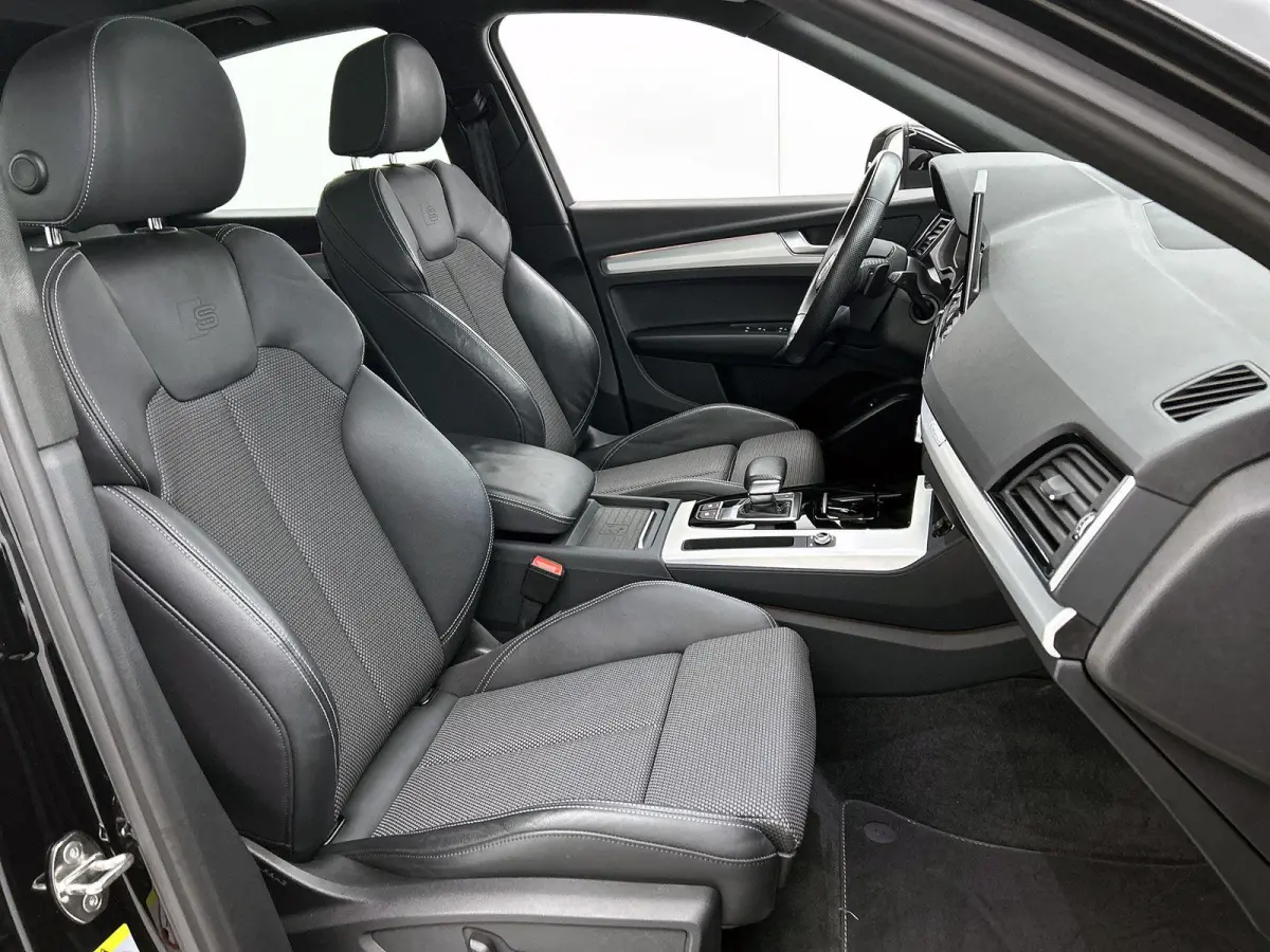 40 TFSI S edition 204 PK | S-line | Panoramadak | 360 Camera | Trekhaak | Adaptive cruise control | Stoelverwarming | Navigatie | Apple Carplay | Android Auto | Lichtmetalen velgen |