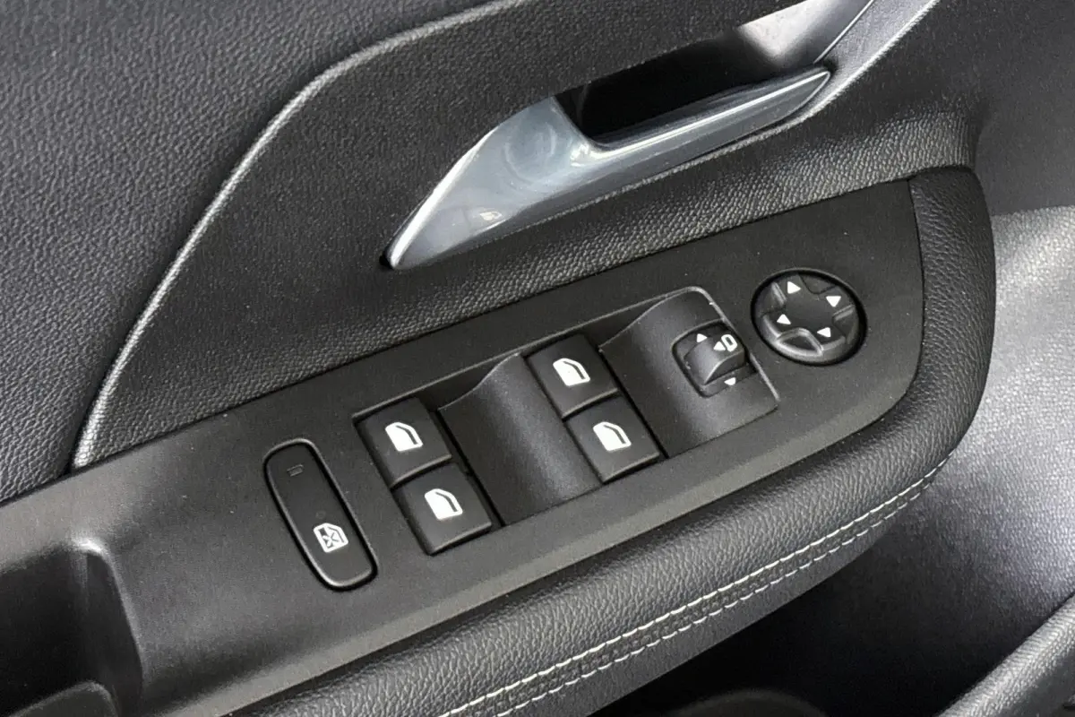 1.2 Turbo Hybrid GS Stuurverwarming Achteruitrijcamera Keyless Apple CarPlay