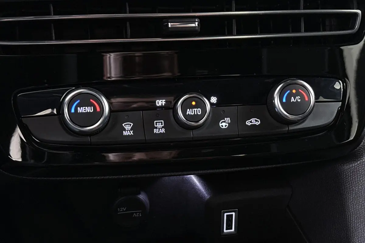 1.2 Turbo Hybrid GS Stuurverwarming Achteruitrijcamera Keyless Apple CarPlay