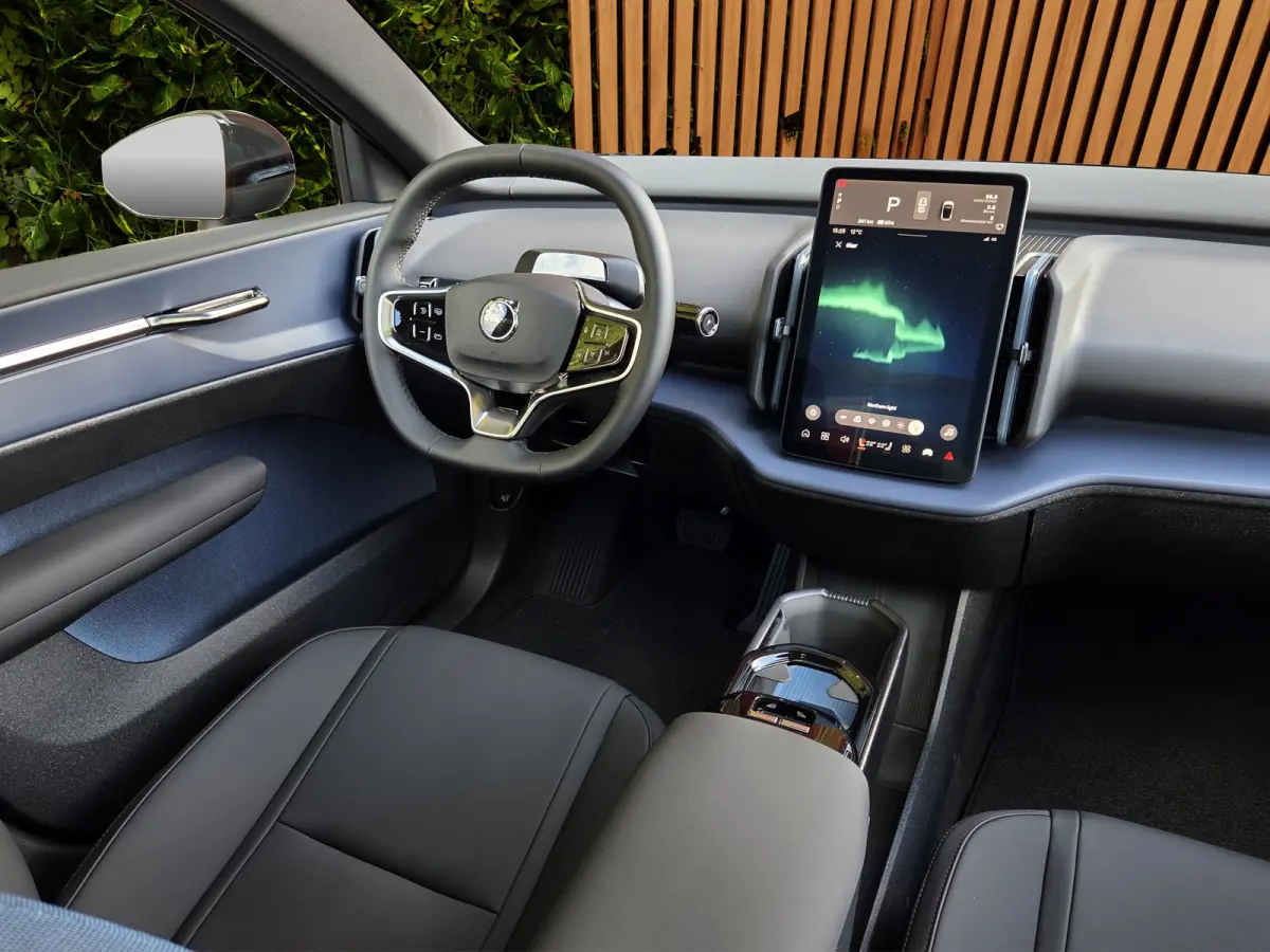 Single Motor Extended Range Ultra Black Edition Europa 69 kWh | Panoramadak | 360 Camera | Harman/Kardon | Pilot Assist