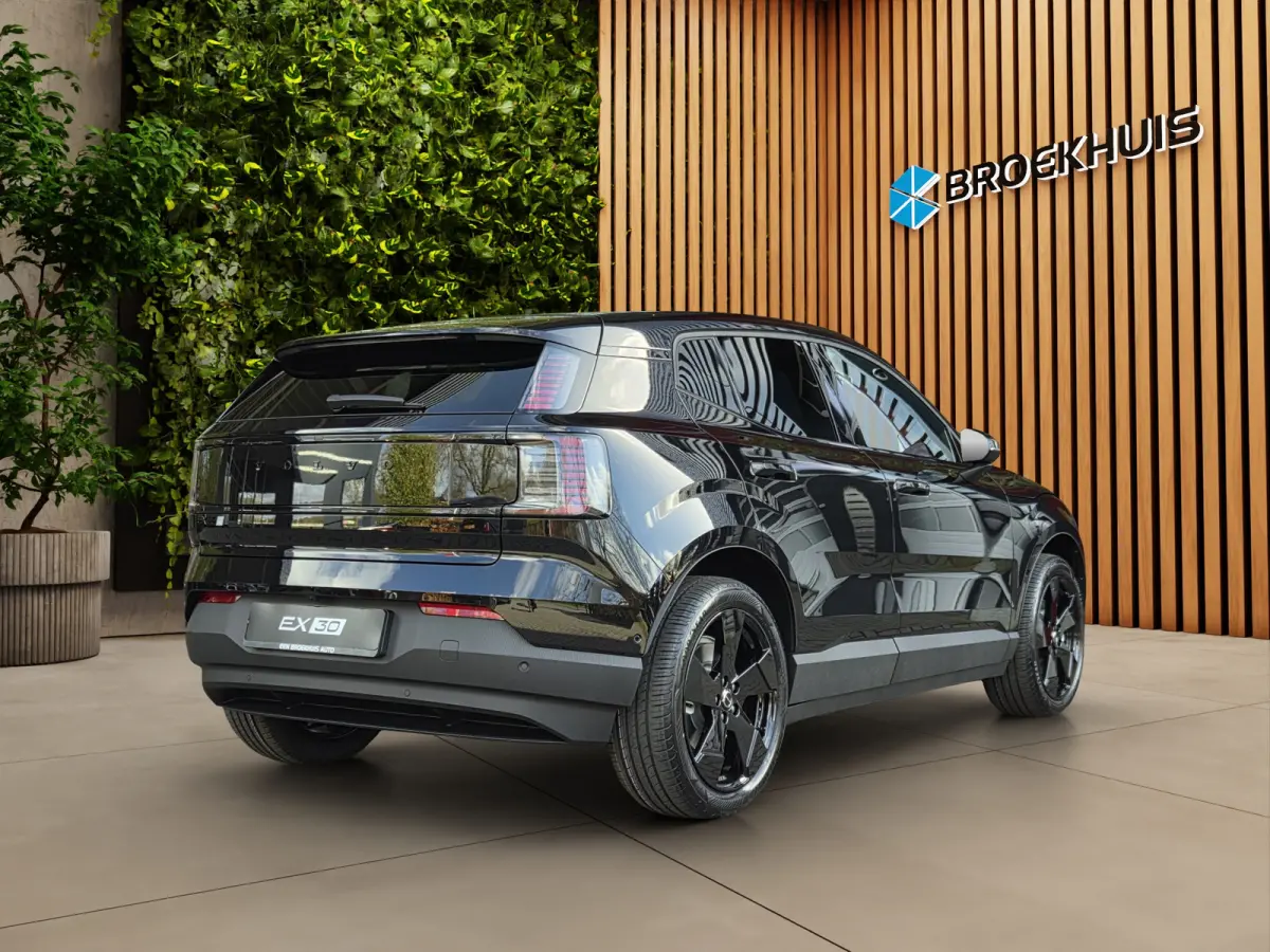 Single Motor Extended Range Ultra Black Edition Europa 69 kWh | Panoramadak | 360 Camera | Harman/Kardon | Pilot Assist