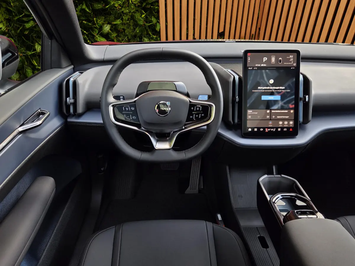 Single Motor Extended Range Ultra Black Edition Europa 69 kWh | Panoramadak | 360 Camera | Harman/Kardon | Pilot Assist