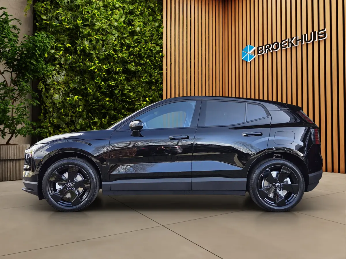 Single Motor Extended Range Ultra Black Edition Europa 69 kWh | Panoramadak | 360 Camera | Harman/Kardon | Pilot Assist