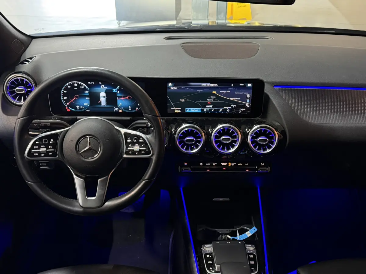 180 Business Solution|Matrix LED|MBUX|Virtual Cockpit|Half Leder|StoelVW|Elek. Achterklep|CarPlay|Rijklaar