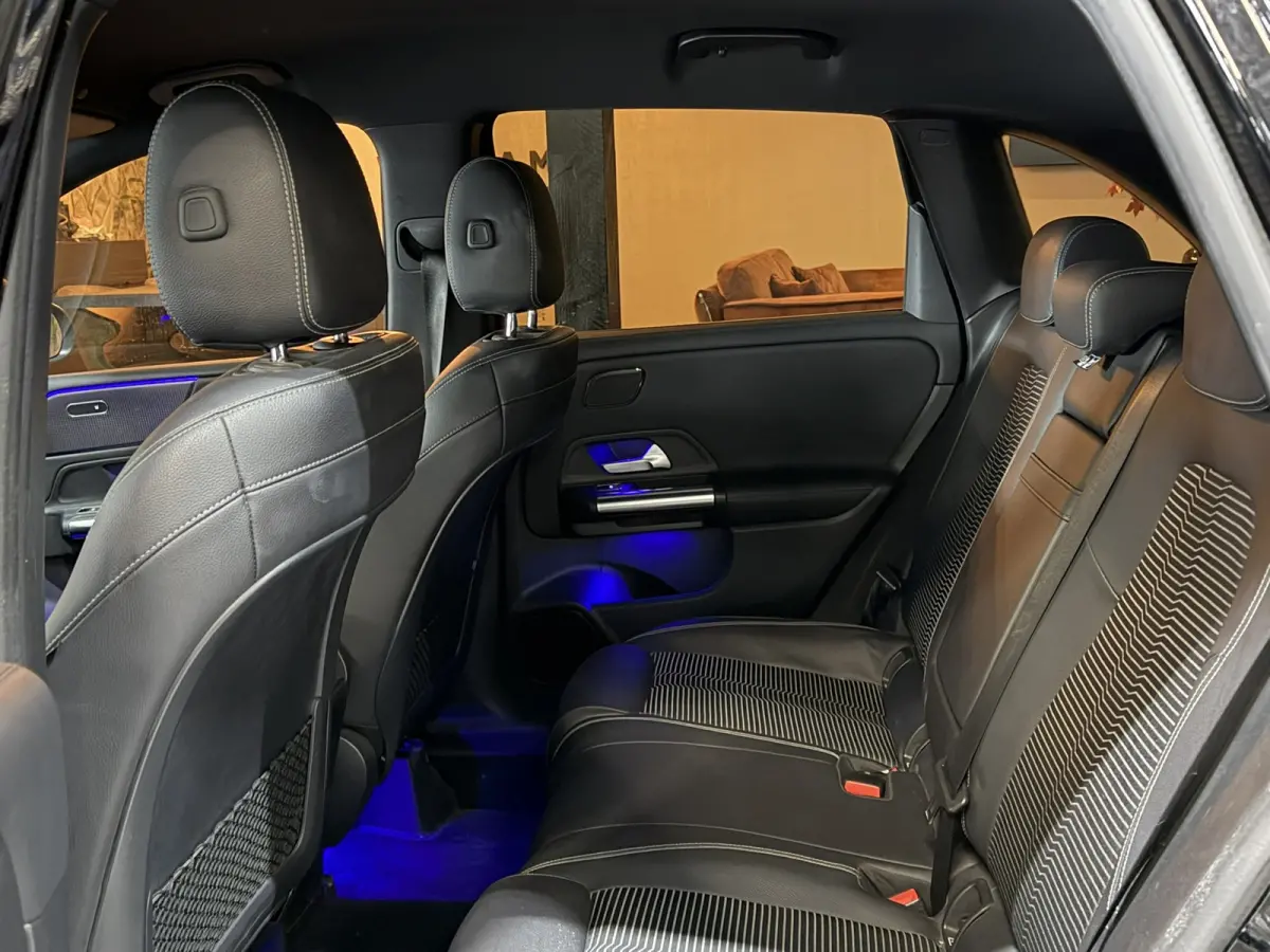 180 Business Solution|Matrix LED|MBUX|Virtual Cockpit|Half Leder|StoelVW|Elek. Achterklep|CarPlay|Rijklaar