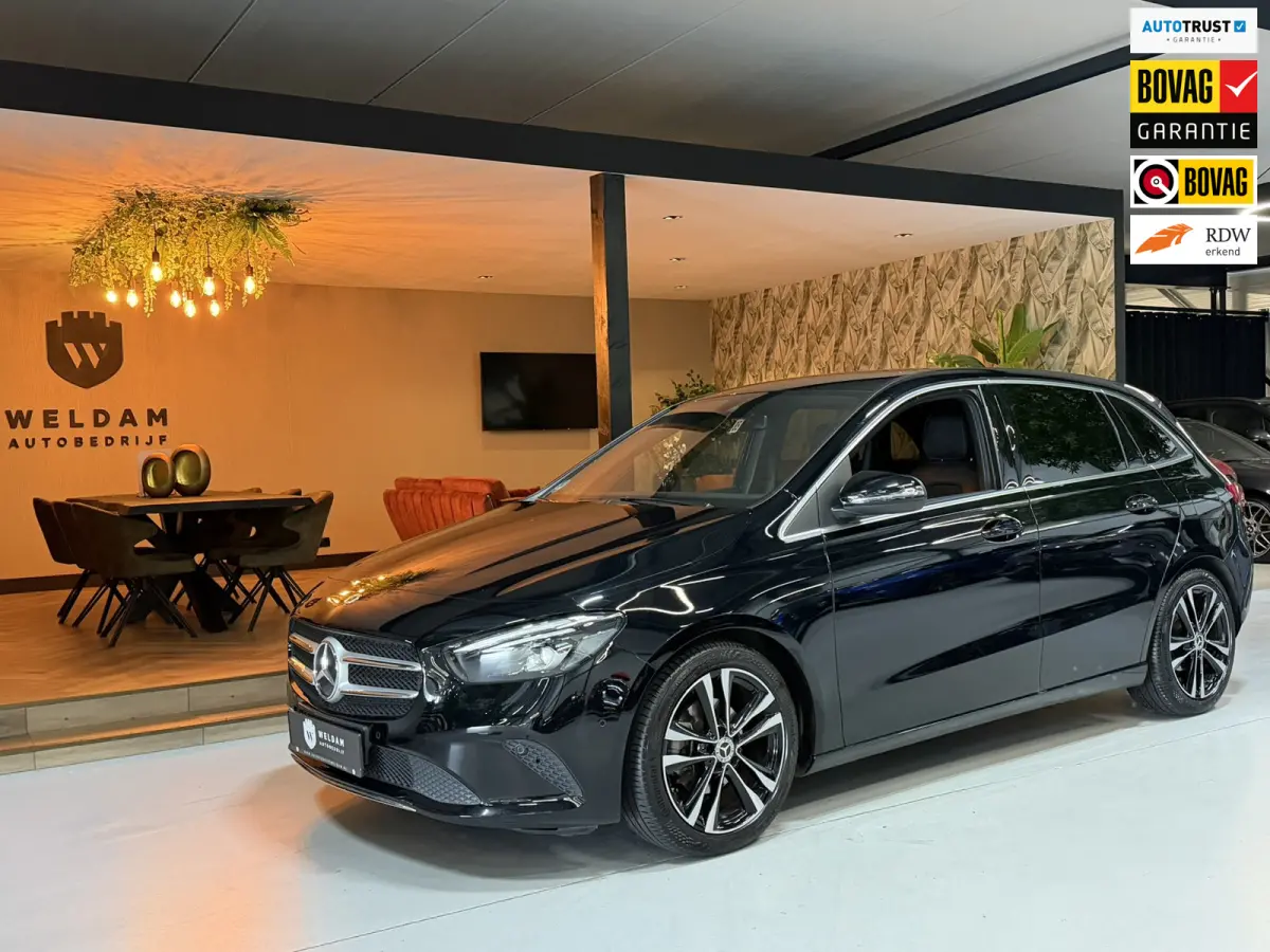 180 Business Solution|Matrix LED|MBUX|Virtual Cockpit|Half Leder|StoelVW|Elek. Achterklep|CarPlay|Rijklaar