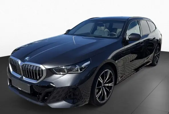 550e xDrive M-SPORT ** PANORAMA, IVORY LEDER, TREKH, 20-inch LMV, ADAPT. CRUISE ** 1e EIG - UNGALLFREI - Ex. BMW ** ** INFORMEER OOK NAAR ONZE AANTREKKELIJKE FINANCIAL-LEASE TARIEVEN **