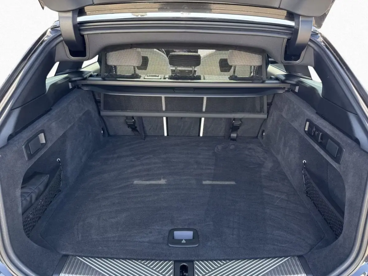 550e xDrive M-SPORT ** PANORAMA, IVORY LEDER, TREKH, 20-inch LMV, ADAPT. CRUISE ** 1e EIG - UNGALLFREI - Ex. BMW ** ** INFORMEER OOK NAAR ONZE AANTREKKELIJKE FINANCIAL-LEASE TARIEVEN **