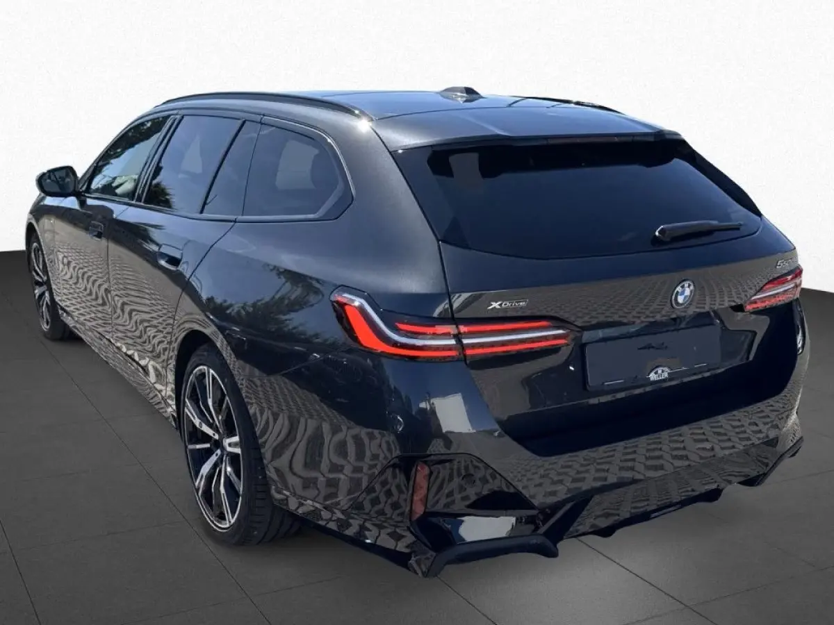 550e xDrive M-SPORT ** PANORAMA, IVORY LEDER, TREKH, 20-inch LMV, ADAPT. CRUISE ** 1e EIG - UNGALLFREI - Ex. BMW ** ** INFORMEER OOK NAAR ONZE AANTREKKELIJKE FINANCIAL-LEASE TARIEVEN **