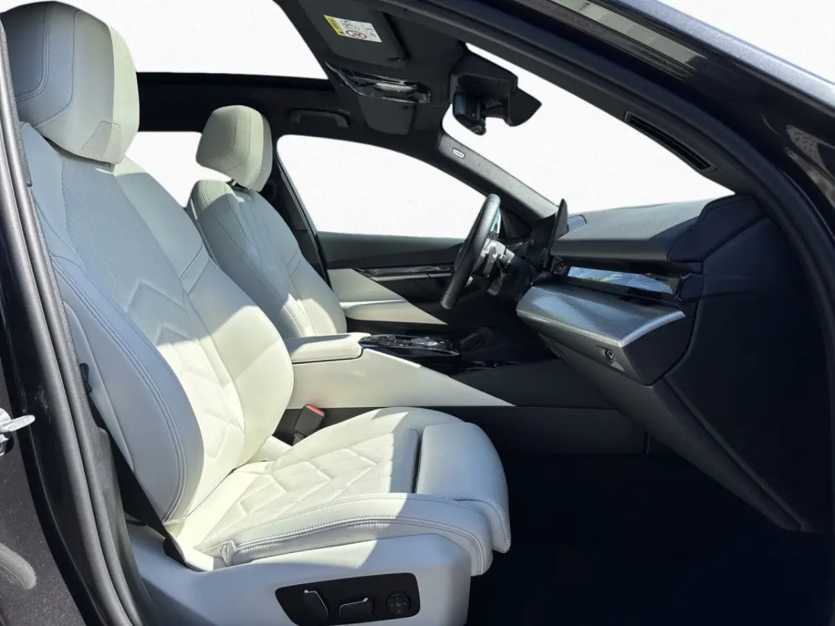 550e xDrive M-SPORT ** PANORAMA, IVORY LEDER, TREKH, 20-inch LMV, ADAPT. CRUISE ** 1e EIG - UNGALLFREI - Ex. BMW ** ** INFORMEER OOK NAAR ONZE AANTREKKELIJKE FINANCIAL-LEASE TARIEVEN **