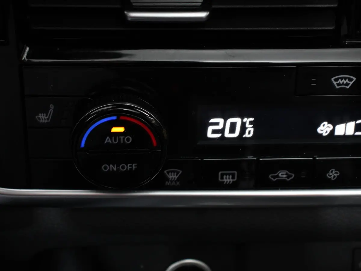 1.3 MHEV Xtronic Tekna Plus Navigatie Climate control Head up leder LMV Camera 360 Panorama dak Electrisch bedienbare achterklep