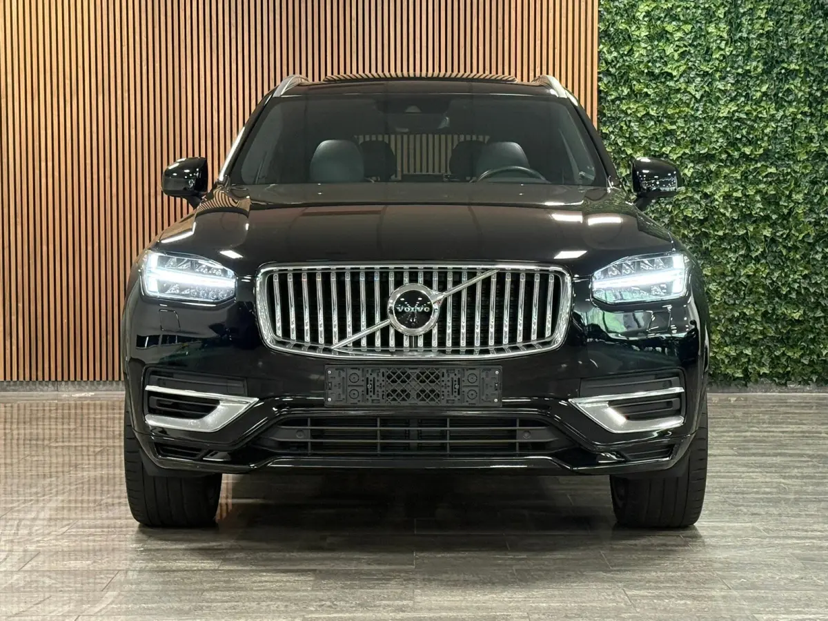 T8 AWD Recharge Inscription | Luchtvering | Trekhaak | 360 Camera | Harman Kardon | Adaptieve Cruise Control | Stoelverwarming voor+achter | Stuurwielverwarming | Schuifdak | 22 Inch | Full 