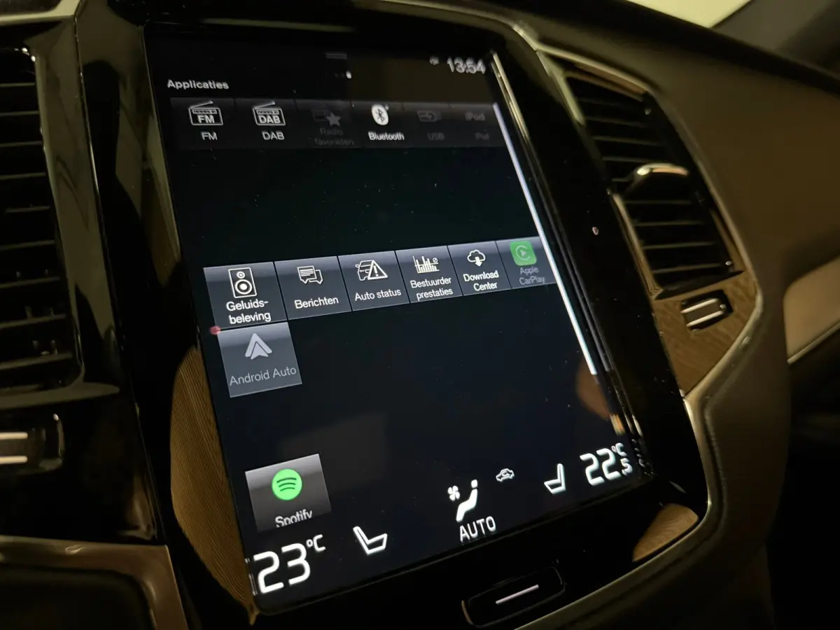 T8 AWD Recharge Inscription | Luchtvering | Trekhaak | 360 Camera | Harman Kardon | Adaptieve Cruise Control | Stoelverwarming voor+achter | Stuurwielverwarming | Schuifdak | 22 Inch | Full 