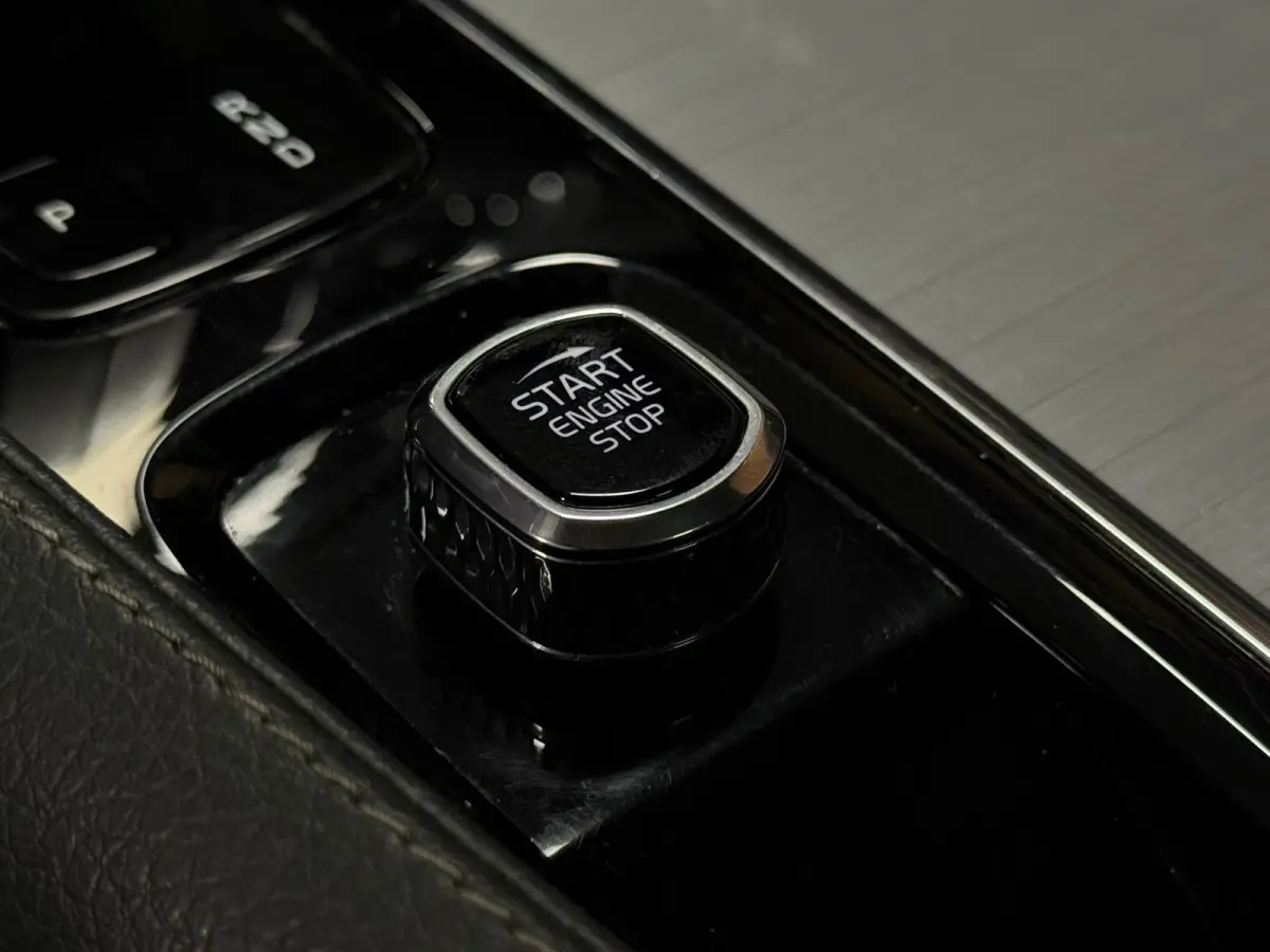 T8 AWD Recharge Inscription | Luchtvering | Trekhaak | 360 Camera | Harman Kardon | Adaptieve Cruise Control | Stoelverwarming voor+achter | Stuurwielverwarming | Schuifdak | 22 Inch | Full 
