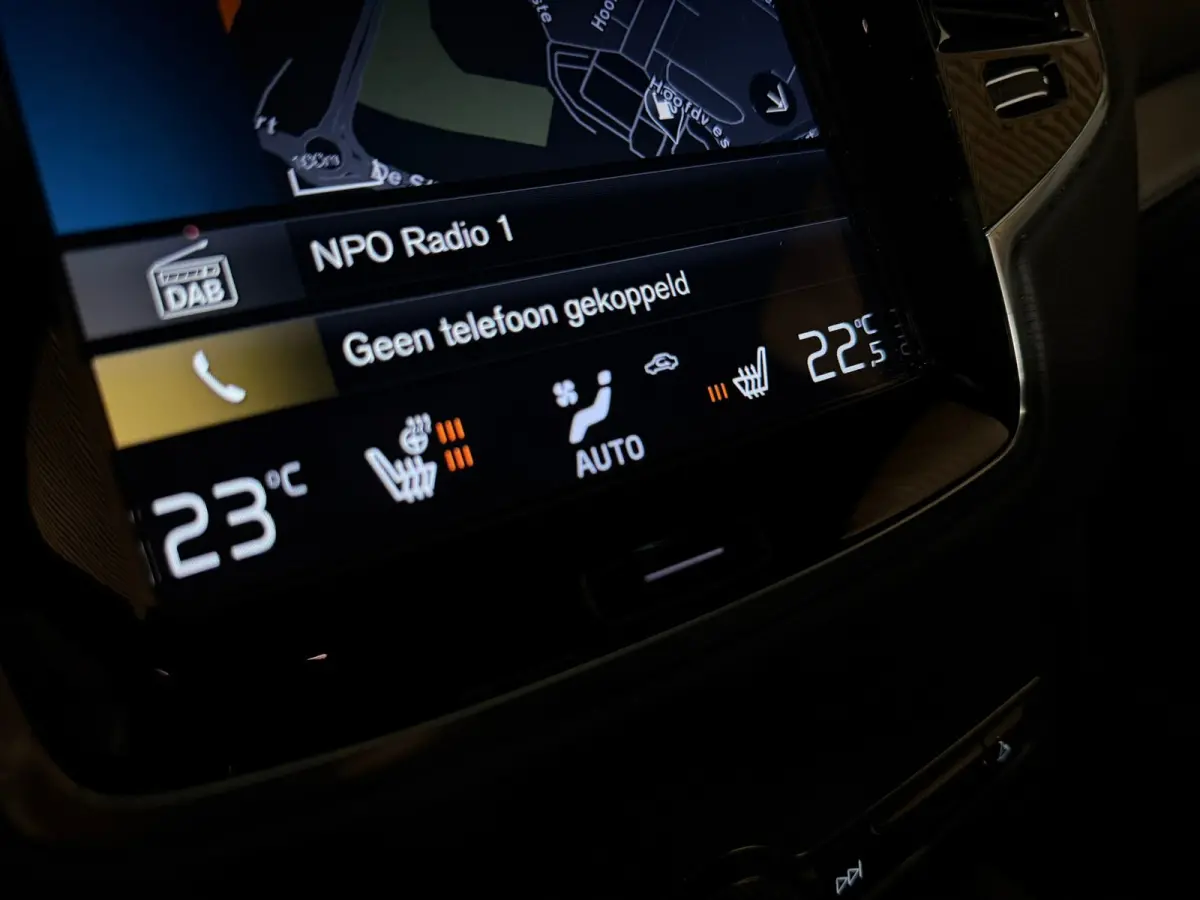 T8 AWD Recharge Inscription | Luchtvering | Trekhaak | 360 Camera | Harman Kardon | Adaptieve Cruise Control | Stoelverwarming voor+achter | Stuurwielverwarming | Schuifdak | 22 Inch | Full 