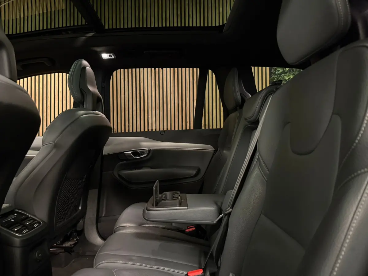 T8 AWD Recharge Inscription | Luchtvering | Trekhaak | 360 Camera | Harman Kardon | Adaptieve Cruise Control | Stoelverwarming voor+achter | Stuurwielverwarming | Schuifdak | 22 Inch | Full 