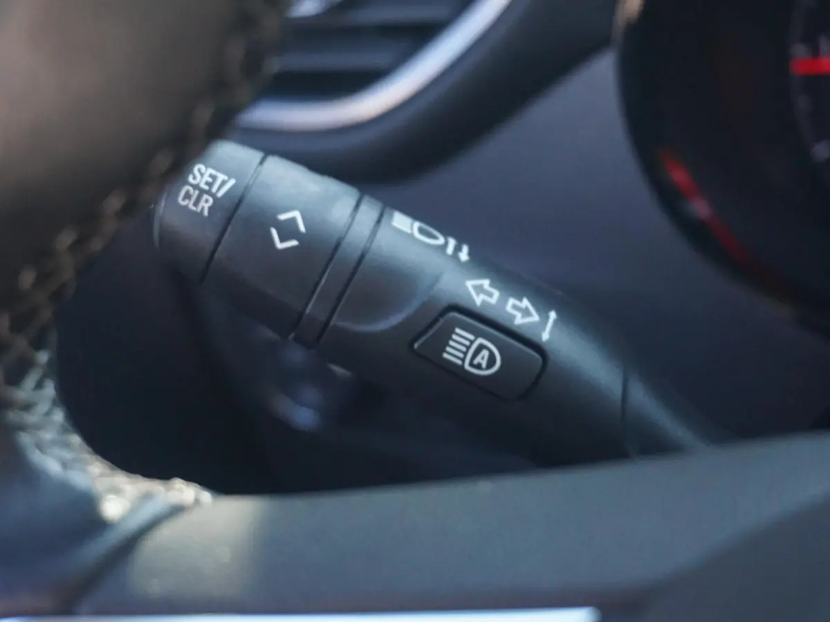 1.2 Turbo GS Line | 130pk! | All-season | Carplay