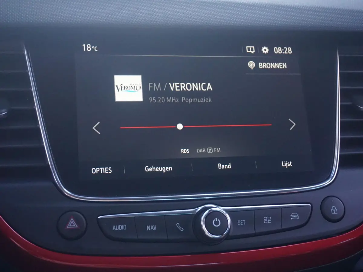 1.2 Turbo GS Line | 130pk! | All-season | Carplay