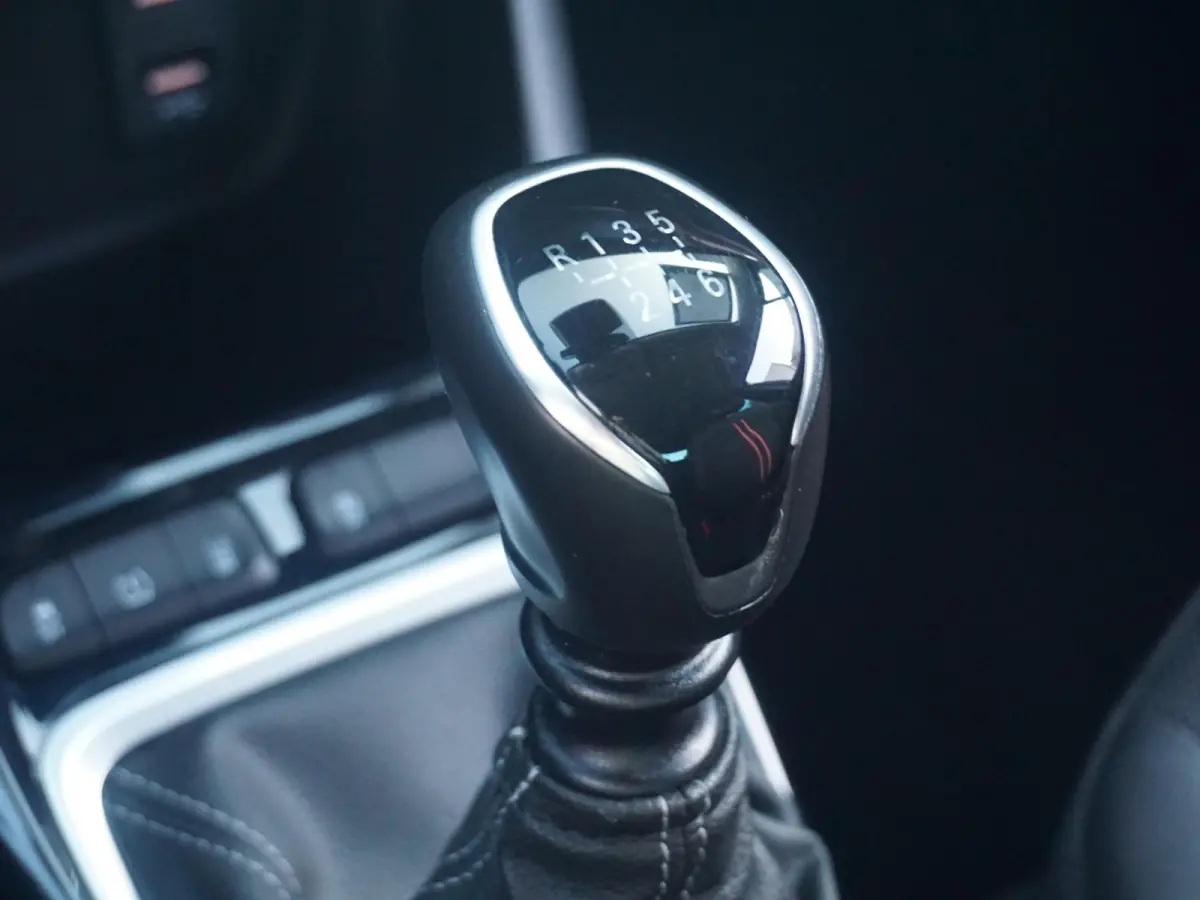 1.2 Turbo GS Line | 130pk! | All-season | Carplay