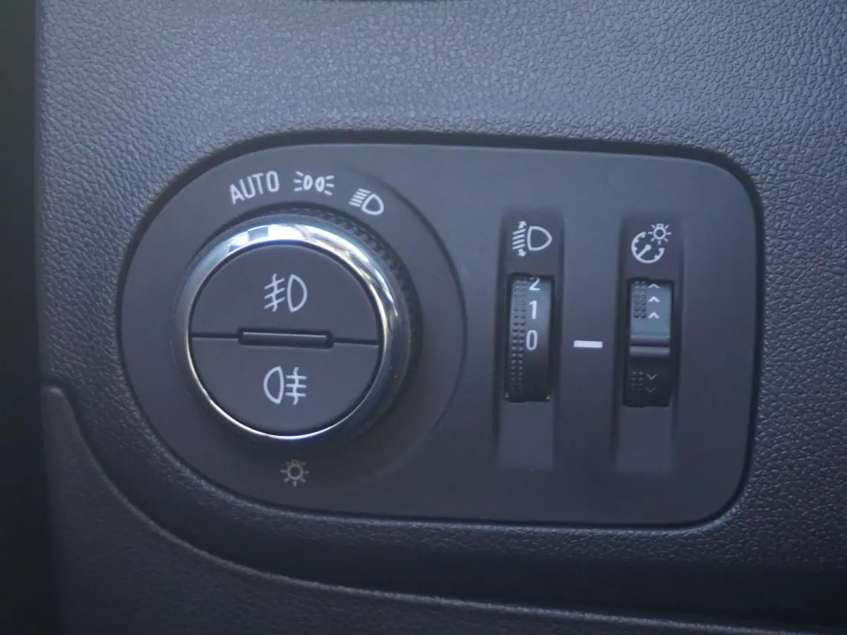 1.2 Turbo GS Line | 130pk! | All-season | Carplay