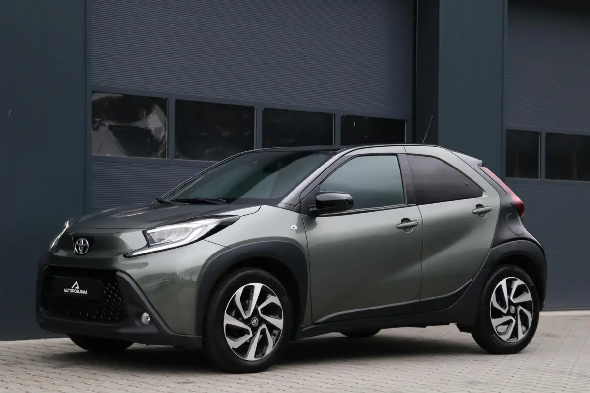 1.0 VVT-i S-CVT Pulse TwoTone Camera AppleCarplay PrivacyGlass LaneAssist Radar 50000KM BJ2023