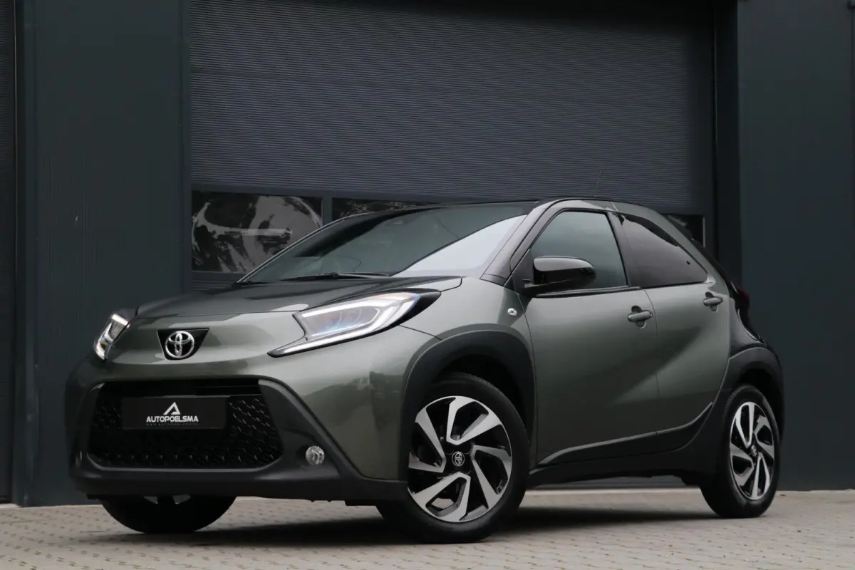 1.0 VVT-i S-CVT Pulse TwoTone Camera AppleCarplay PrivacyGlass LaneAssist Radar 50000KM BJ2023
