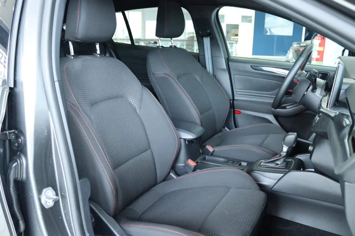 1.0 EcoBoost Hybrid ST Line | Cruise Control | Stoel+Stuurverwarming | Carplay | Navi | LED | Climate
