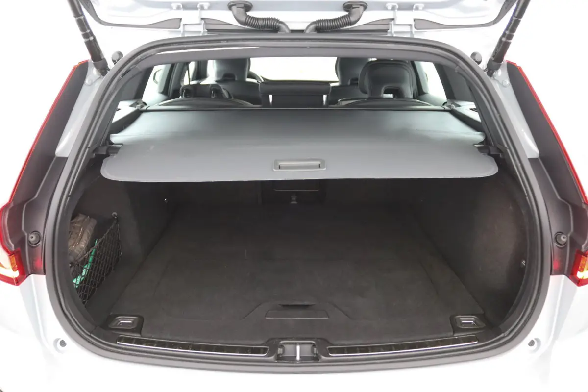 T8 Plug-in hybrid AWD Plus Dark | Stoelverwarming | 360 Camera | Voorruitverwarming | Harman\Kardon | Elek.  Sport Stoelen