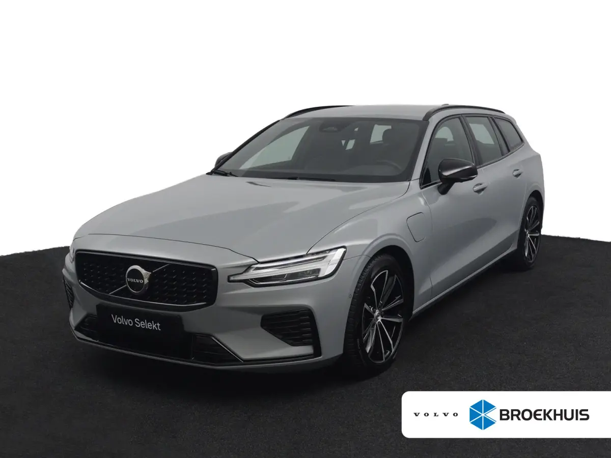 T8 Plug-in hybrid AWD Plus Dark | Stoelverwarming | 360 Camera | Voorruitverwarming | Harman\Kardon | Elek.  Sport Stoelen