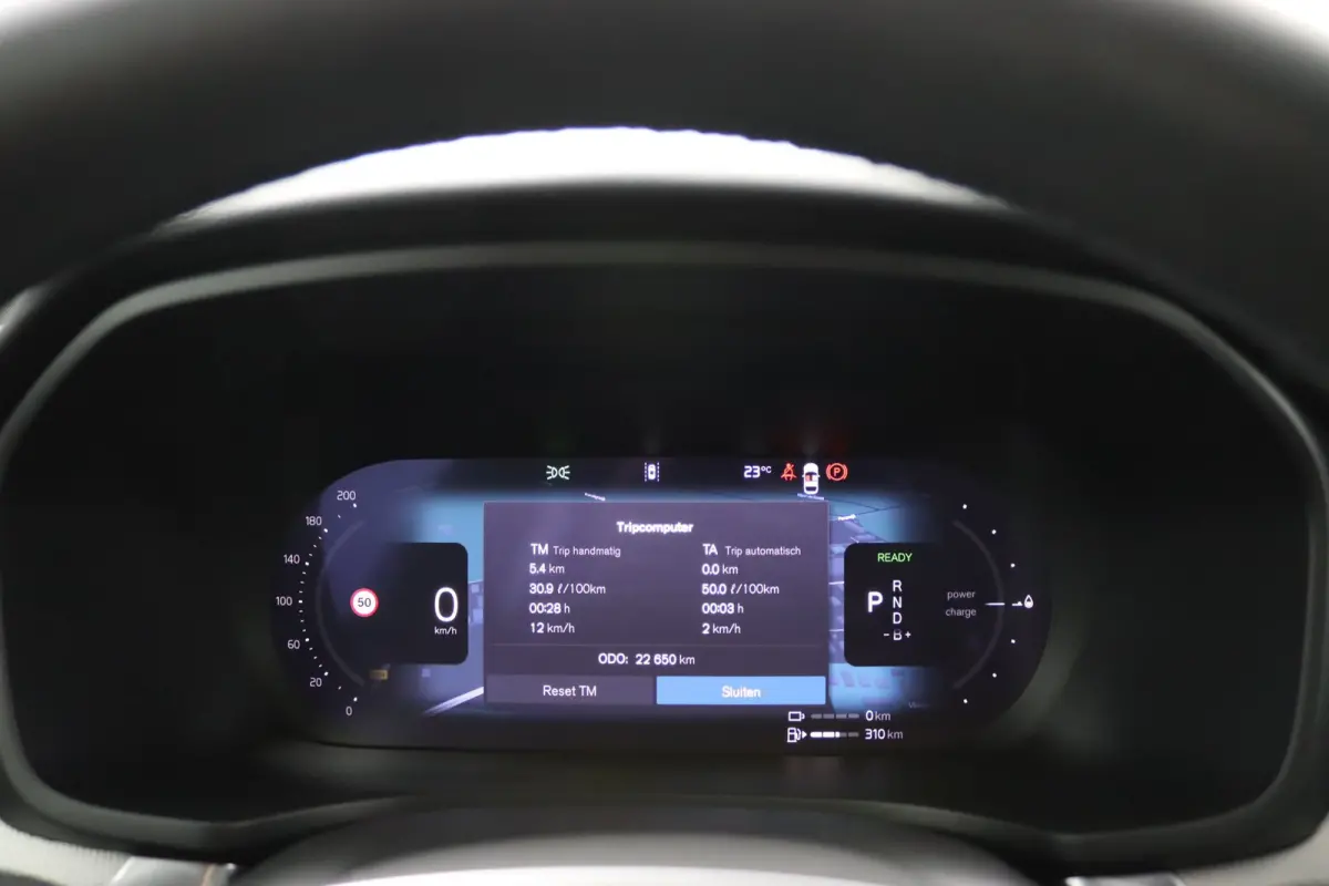 T8 Plug-in hybrid AWD Plus Dark | Stoelverwarming | 360 Camera | Voorruitverwarming | Harman\Kardon | Elek.  Sport Stoelen