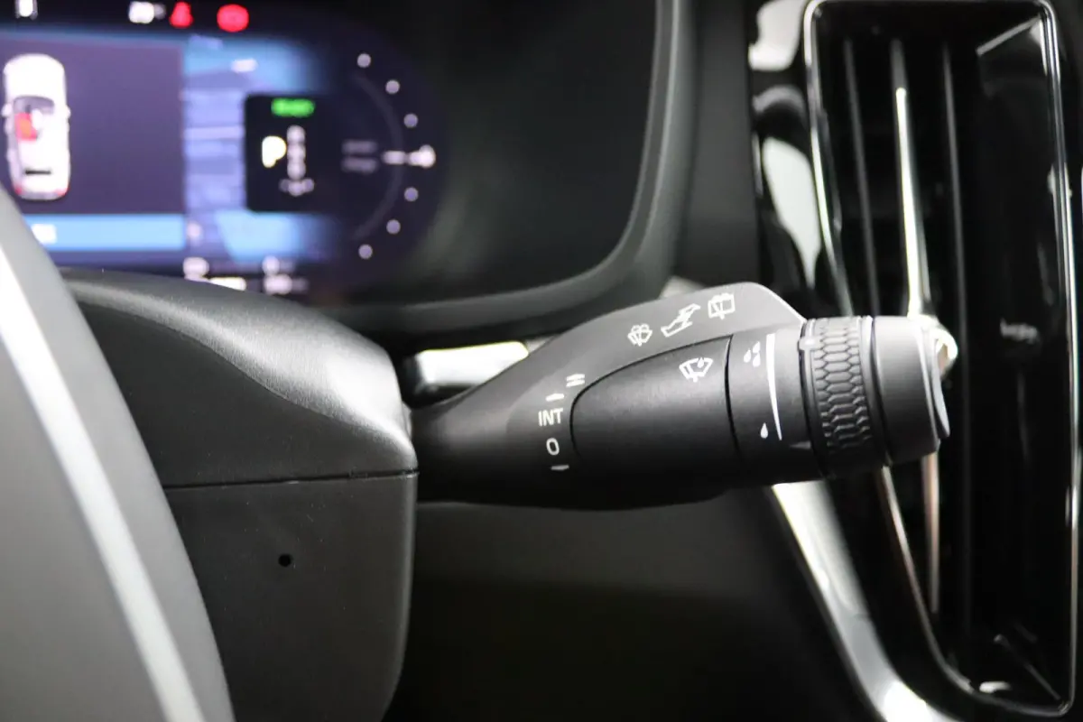 T8 Plug-in hybrid AWD Plus Dark | Stoelverwarming | 360 Camera | Voorruitverwarming | Harman\Kardon | Elek.  Sport Stoelen