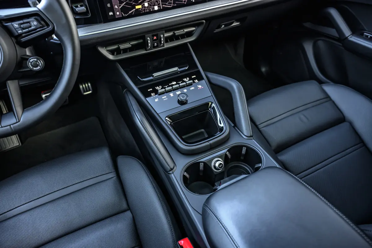 3.0 S E-Hybrid Black Edition Pano/InnoDrive/HUD/360/Luchtvering/Massage