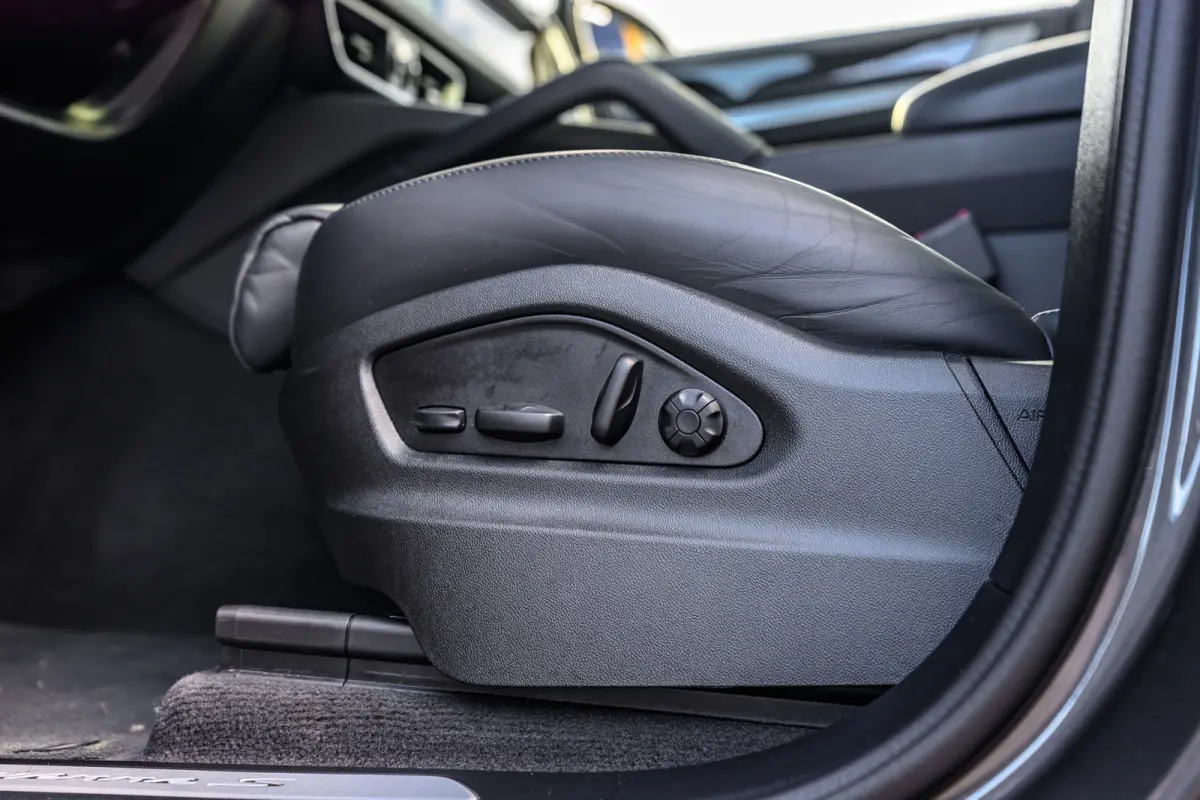 3.0 S E-Hybrid Black Edition Pano/InnoDrive/HUD/360/Luchtvering/Massage