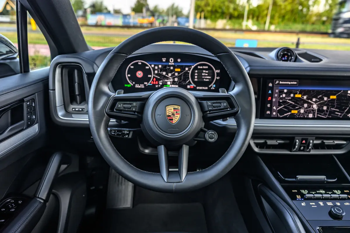 3.0 S E-Hybrid Black Edition Pano/InnoDrive/HUD/360/Luchtvering/Massage