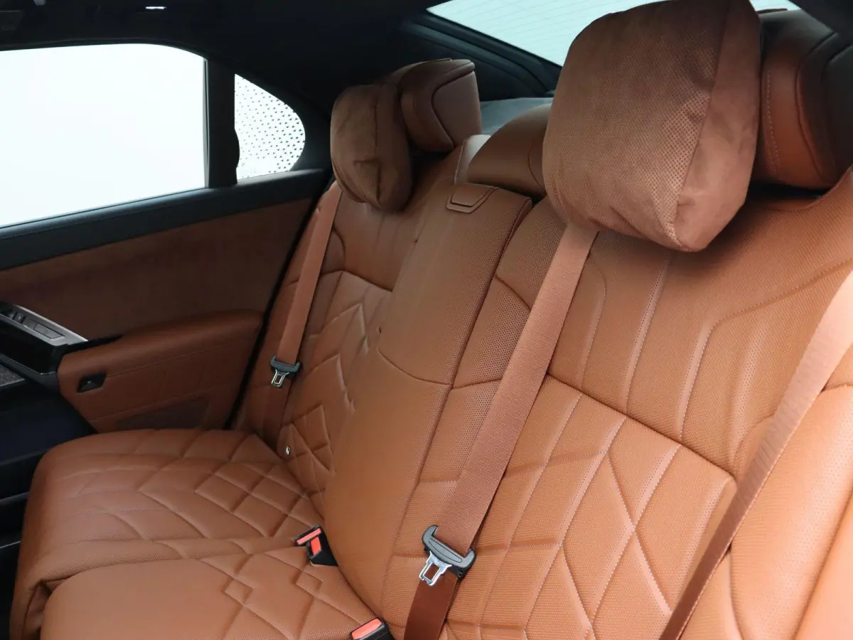 xDrive60 M Sportpakket Pro | Executive Lounge | Executive Pack | Connoisseur Pack | Bowers & Wilkins