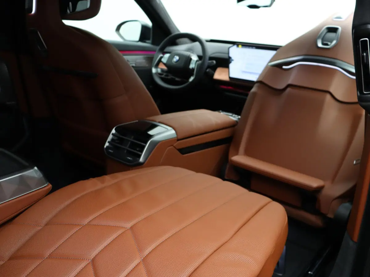 xDrive60 M Sportpakket Pro | Executive Lounge | Executive Pack | Connoisseur Pack | Bowers & Wilkins