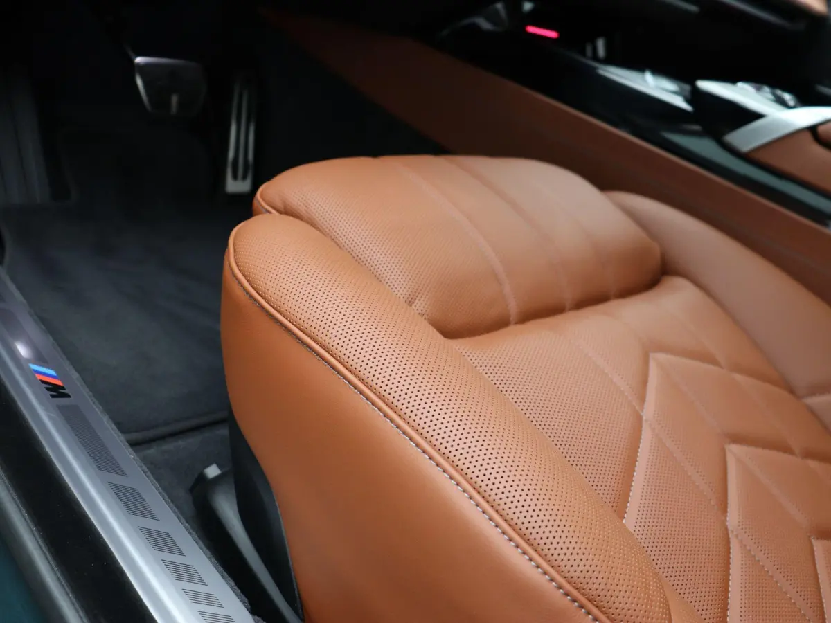xDrive60 M Sportpakket Pro | Executive Lounge | Executive Pack | Connoisseur Pack | Bowers & Wilkins