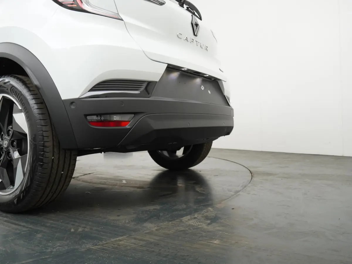 techno full hybrid E-Tech 160 | pack winter | pack light & sound | pack advanced driving assist |