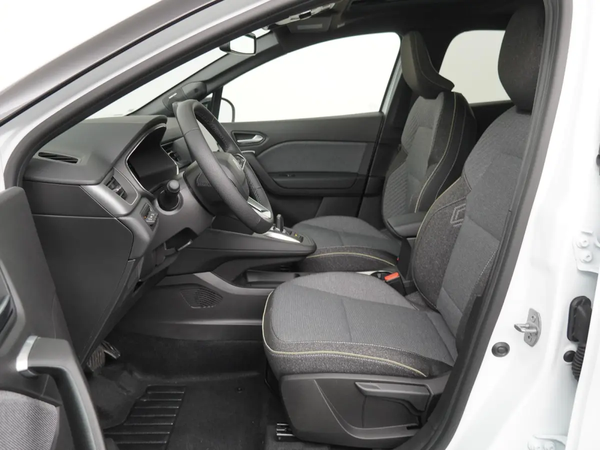 techno full hybrid E-Tech 160 | pack winter | pack light & sound | pack advanced driving assist |