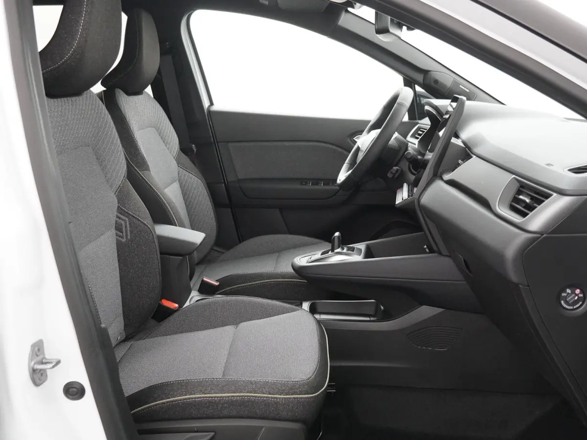 techno full hybrid E-Tech 160 | pack winter | pack light & sound | pack advanced driving assist |