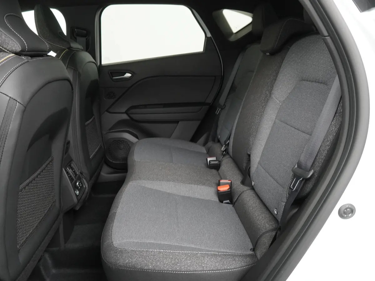 techno full hybrid E-Tech 160 | pack winter | pack light & sound | pack advanced driving assist |