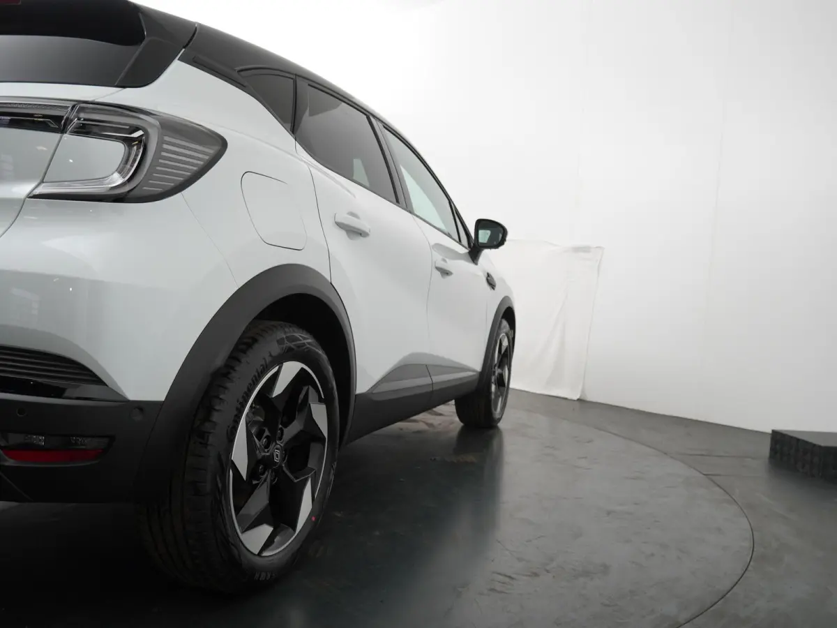 techno full hybrid E-Tech 160 | pack winter | pack light & sound | pack advanced driving assist |