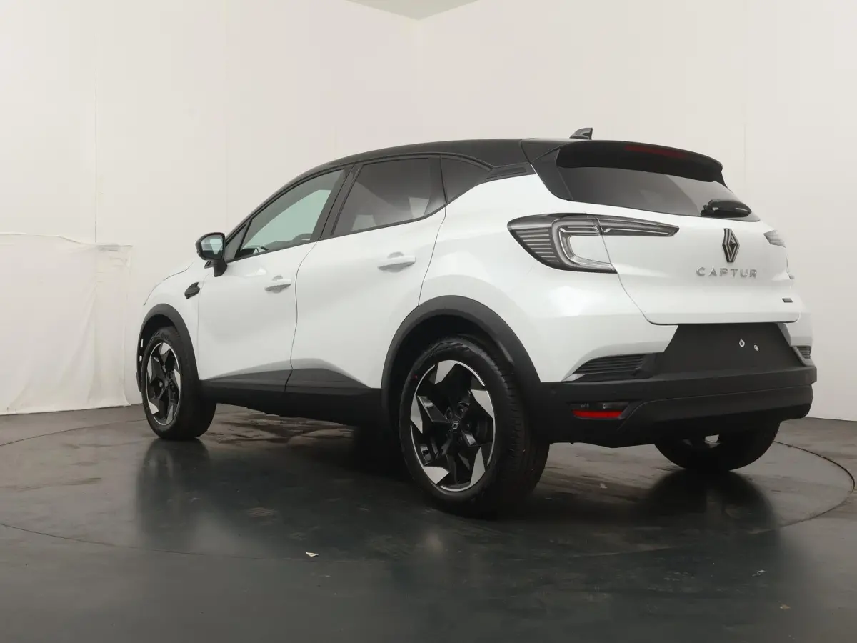 techno full hybrid E-Tech 160 | pack winter | pack light & sound | pack advanced driving assist |