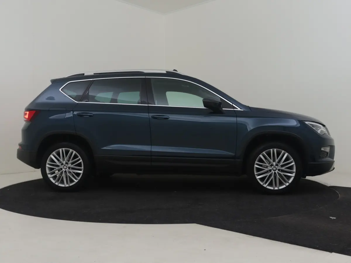 1.5 TSI Xcellence Business Intense 150PK DSG/AUTO | Elektr Glazen pano-dak | 360gr Camera | App connect | Dodehoek | Keyless | Parkeer assistent | Stoelverw | DAB | LED | 18"LMV