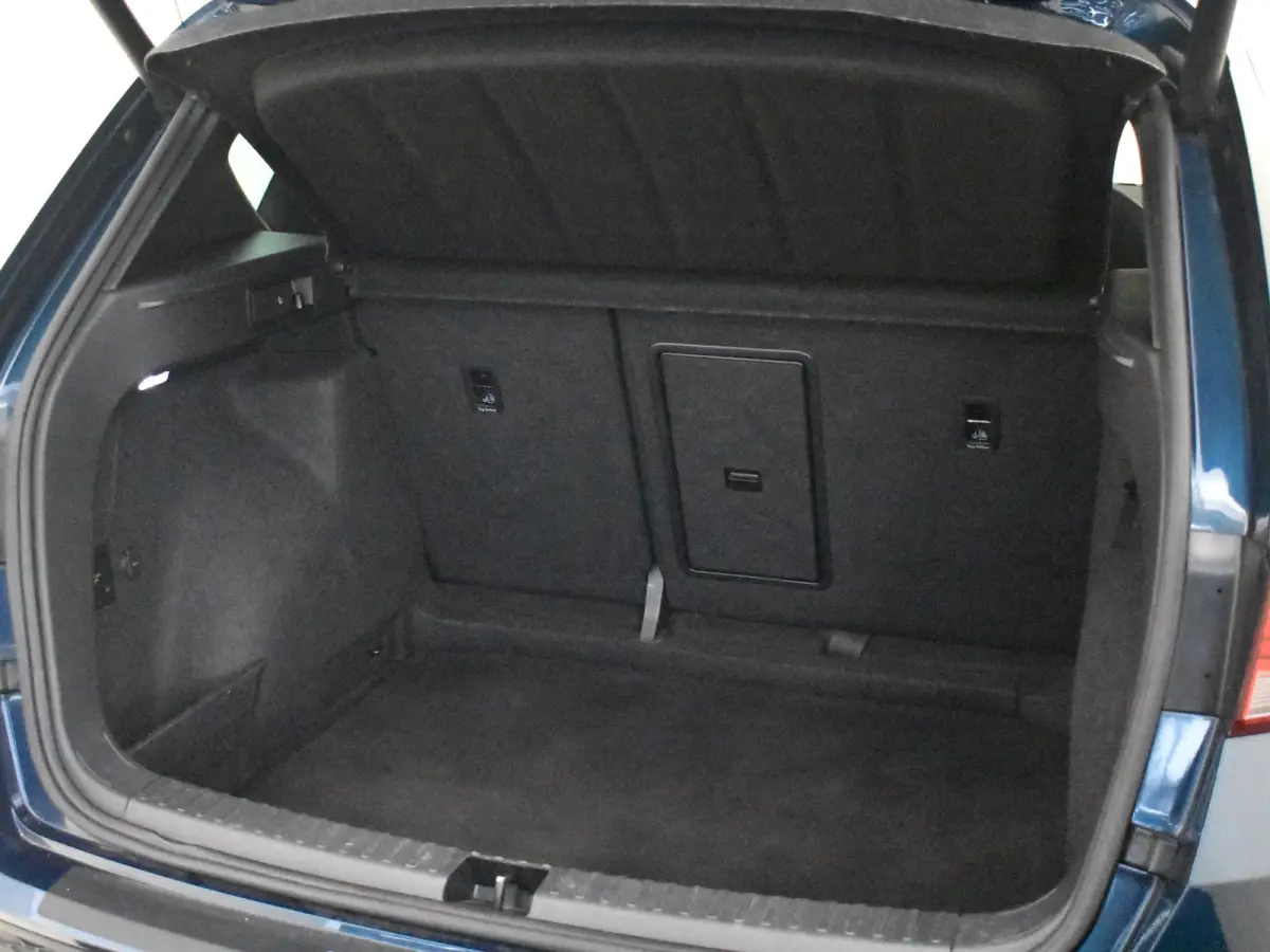 1.5 TSI Xcellence Business Intense 150PK DSG/AUTO | Elektr Glazen pano-dak | 360gr Camera | App connect | Dodehoek | Keyless | Parkeer assistent | Stoelverw | DAB | LED | 18"LMV